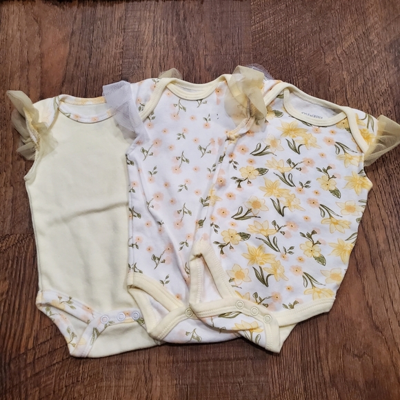 Kyle Deena White Yellow Bodysuit Floral Baby Girl Cotton Ruffle Mesh Sleeve 0-3M - Picture 1 of 10